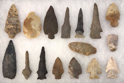 Frame of 16 Indiana Points (1 3/4"- 3 7/16"). Indiana. Ex Roger Tucker and Kevin Pipes.