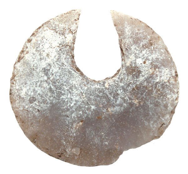3 1/2” Mayan Crescent. Central America. Maffenbrier: 111. 3 1/2” Mayan Crescent. Central America. Ex-Maffenbrier