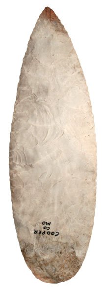 8 5/8” Dance Blade. MO. Pictured Prehistoric American: 353. Superb 8 5/8” Mississippian Dance Blade. Cooper Co, MO. Thin, very well made. Ex-Berner, Fitzgerald, Putty, Cain, W. Nelson. Pictured in CSAJ 2005 #4, Prehistoric American 2003 #2. Putty G10 an