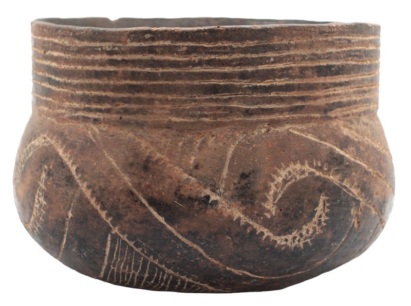 5 1/2" D. Crockett Curvilinear Bowl. Pict.. Hathcock: 5 1/2" D. Crockett Curvilinear Bowl. AR. Appears solid. Rare Caddo type. Pictured WW#5, p80. Hathcock