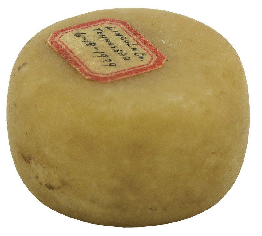 1 1/2" Quartz Biscuit Discoidal.  Lincoln Co, TN. (1 of 2)