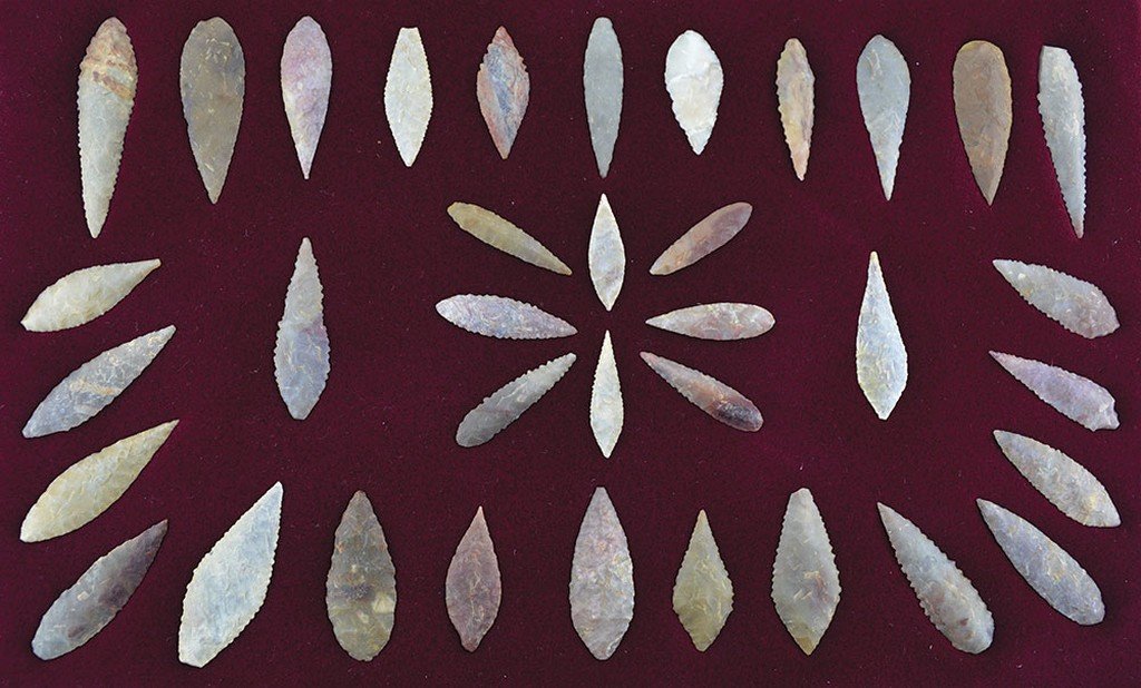 36 Neolithic Points from northern Africa.  Large (1 of 1)