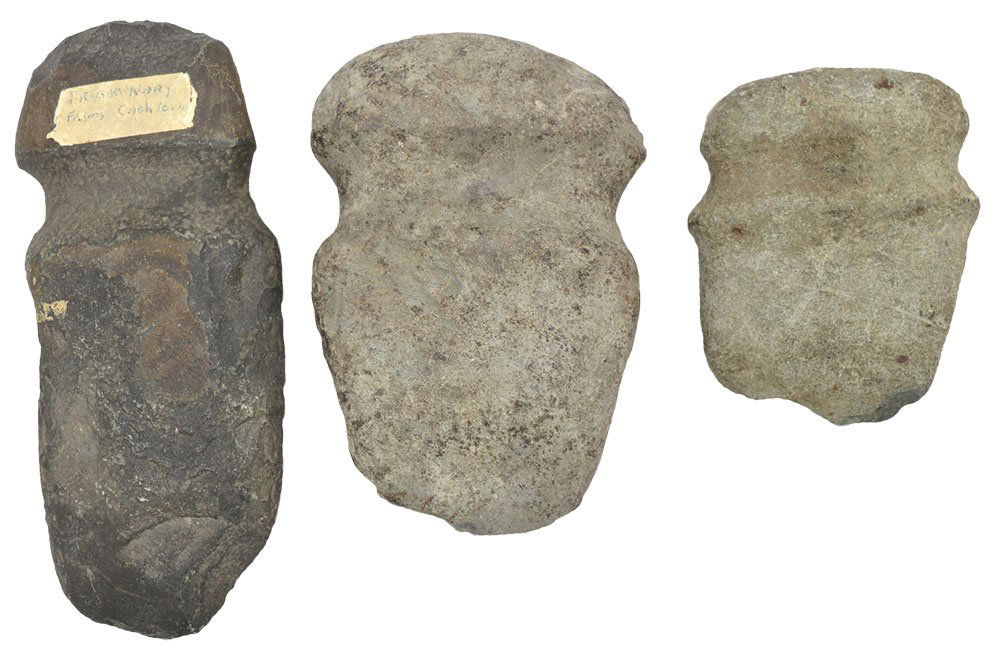 3 Pennsylvania Axes. 4 1/2"-8". Marked Cashtown and: 3 Pennsylvania Axes. 4 1/2"-8". Marked Cashtown and Lancaster County. A few dings, but good old Axes