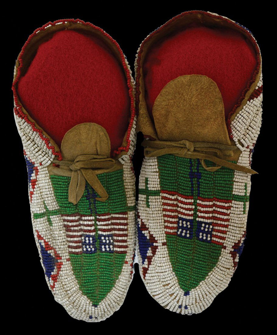 8 1/4" Fully Beaded Moccasins.  Early 1900's.  South (1 of 2)