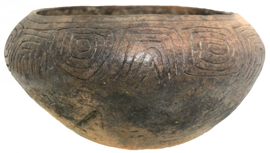 8 1/2" D. Three Line Engraved Bowl.  Long Island, AL. (1 of 4)