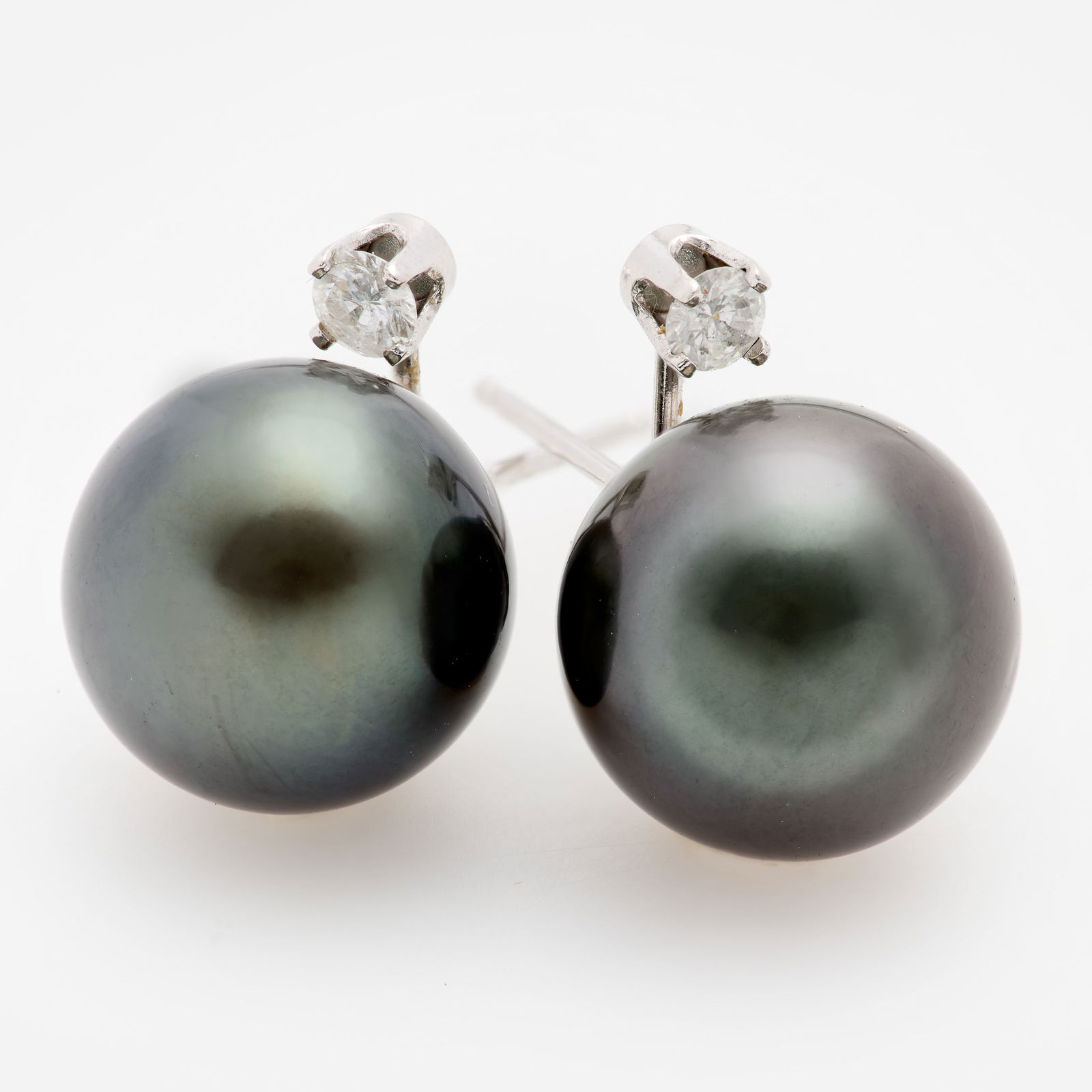 14k Black Tahitian Diamond Stud Earrings (1 of 6)