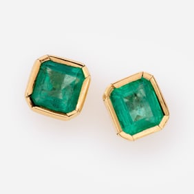 18k Emerald Stud earrings 1.0 ctw.