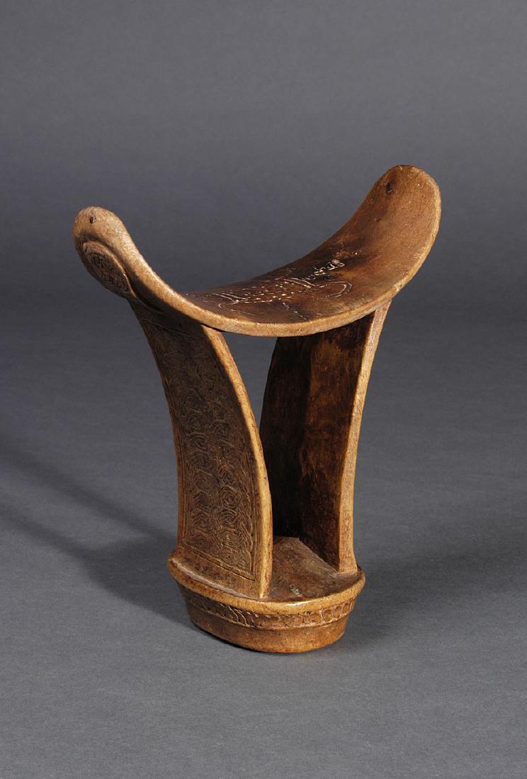 EARLY 20TH C. HEADREST FOR A MAN (BARKIN) (1 of 5)