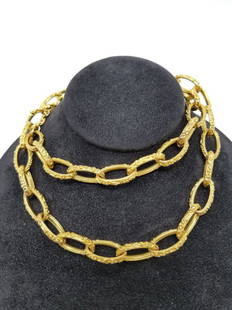 Roberto Coin 18K Gold Link Necklace: Roberto Coin 18K Gold Large Link Necklace. Each link having floral pattern motif. Stamped "18kt Italy 1226VI" next to toggle. Weight: 2 oz. Length: 30 in. All silver, gold and/or jewelry lots or invoi