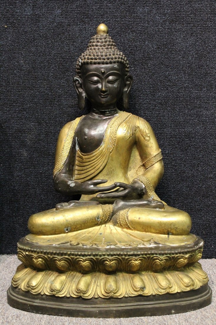 Large Antique Thai Gilt Bronze Seated Buddha: Large Antique Thai Gilt Bronze Seated Buddha Figure. Height: 23 inches.