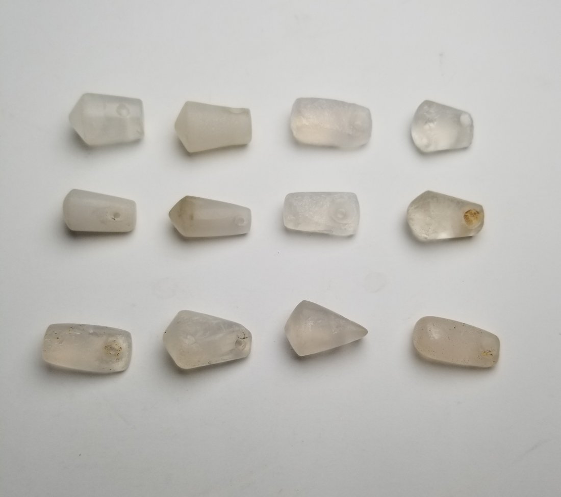 (12) Tairona Crystal Pendants - Colombia (1 of 4)