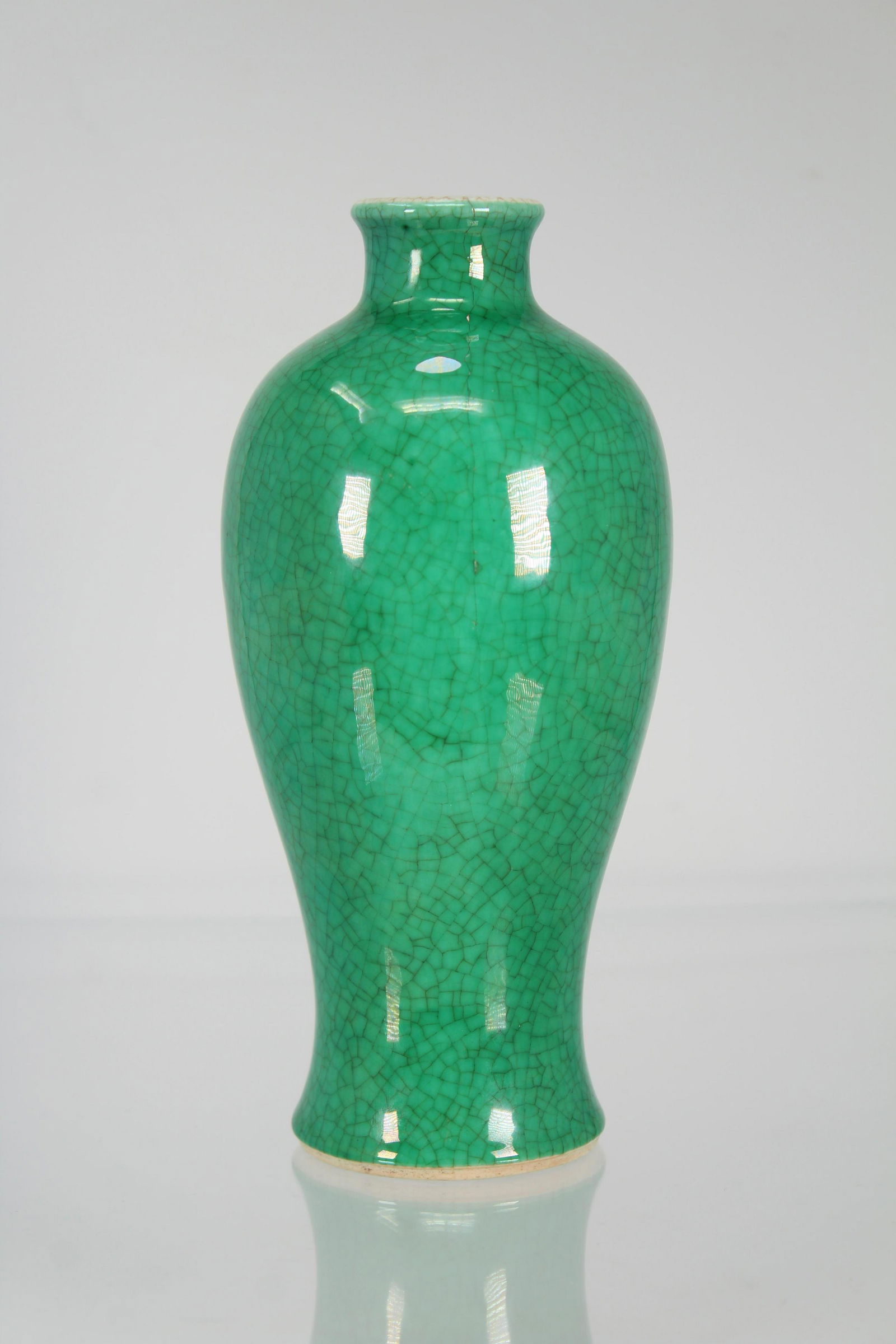 Early Antique Chinese Apple Green Crackle Vase (1 of 6)