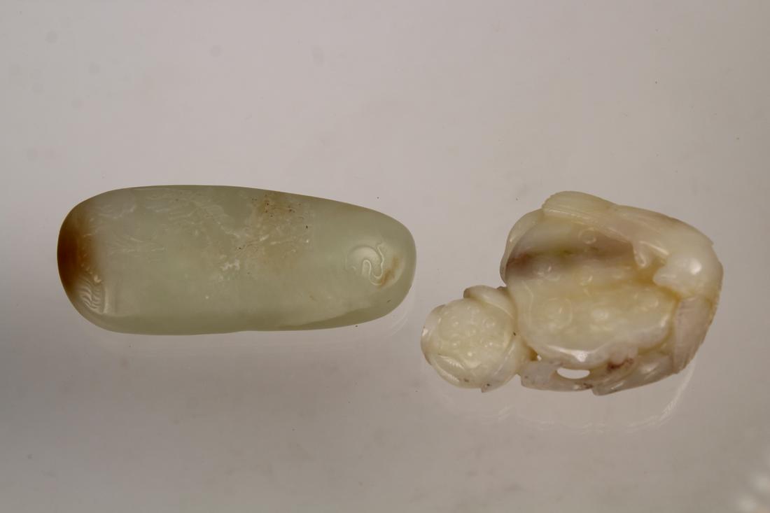 Two Chinese Carved Jade Articles (1 of 6)