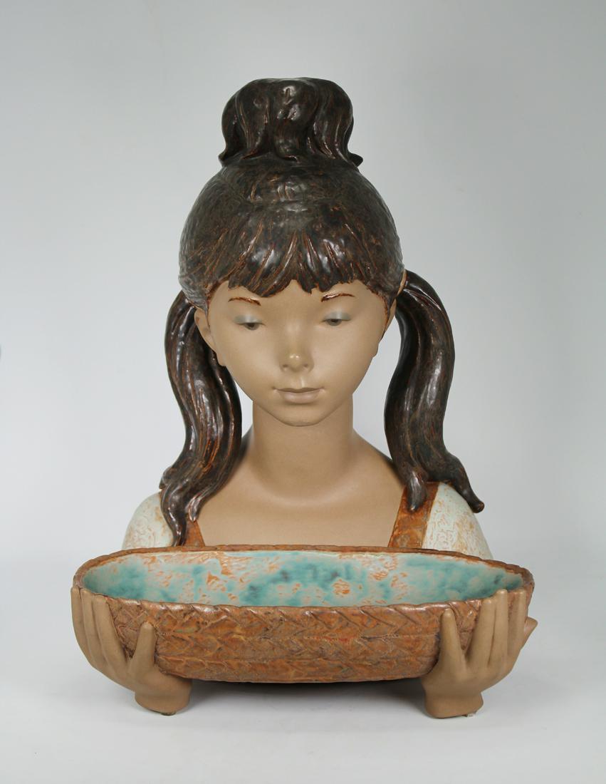 Lladro Female Bust w/ Tray (1 of 10)