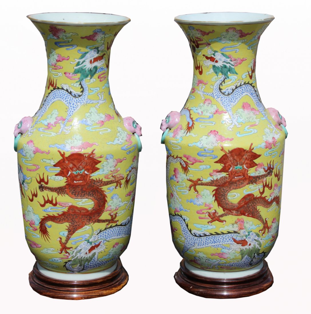 (2) Chinese Qing Dynasty Yellow Dragon Vases (1 of 7)
