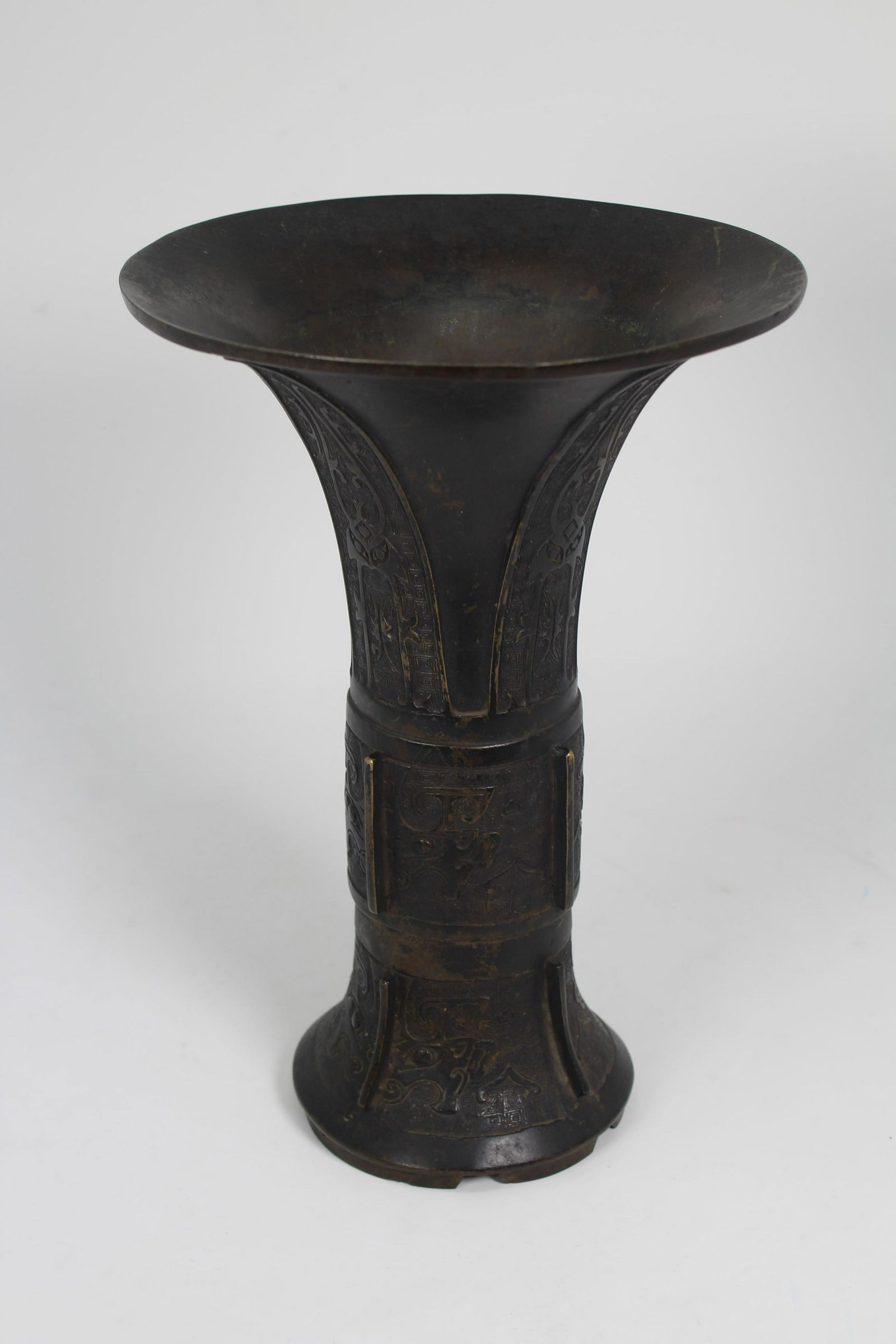 Chinese Bronze Gu Form Qing Dynasty Vase (1 of 6)