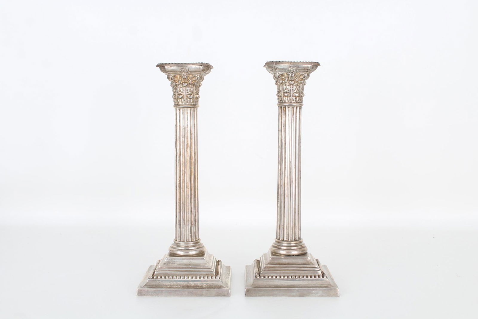 (2) Gorham Sterling Corinthian Column Candlesticks (1 of 5)