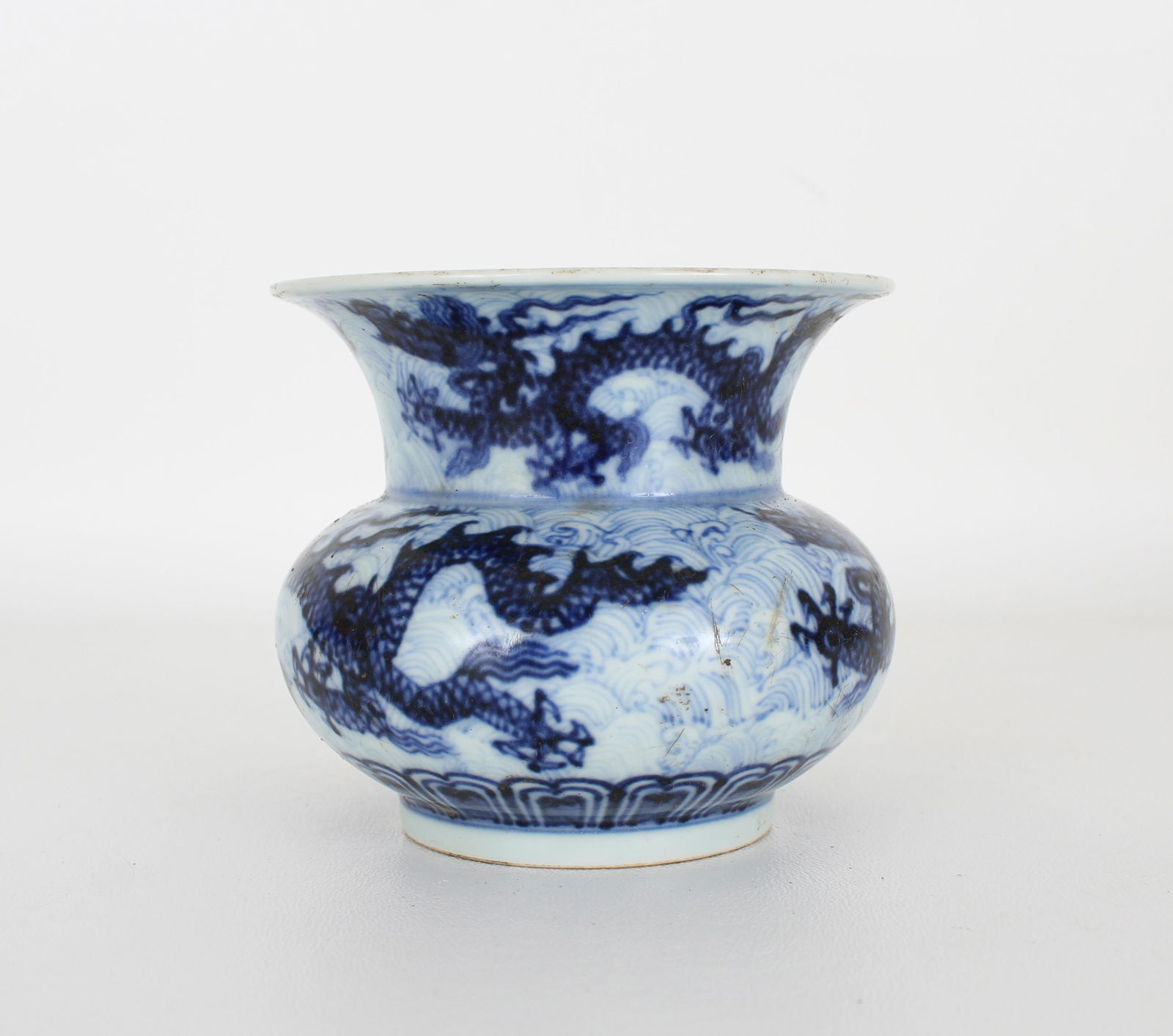 Chinese Blue & White Spittoon, Xuande Mark (1 of 3)