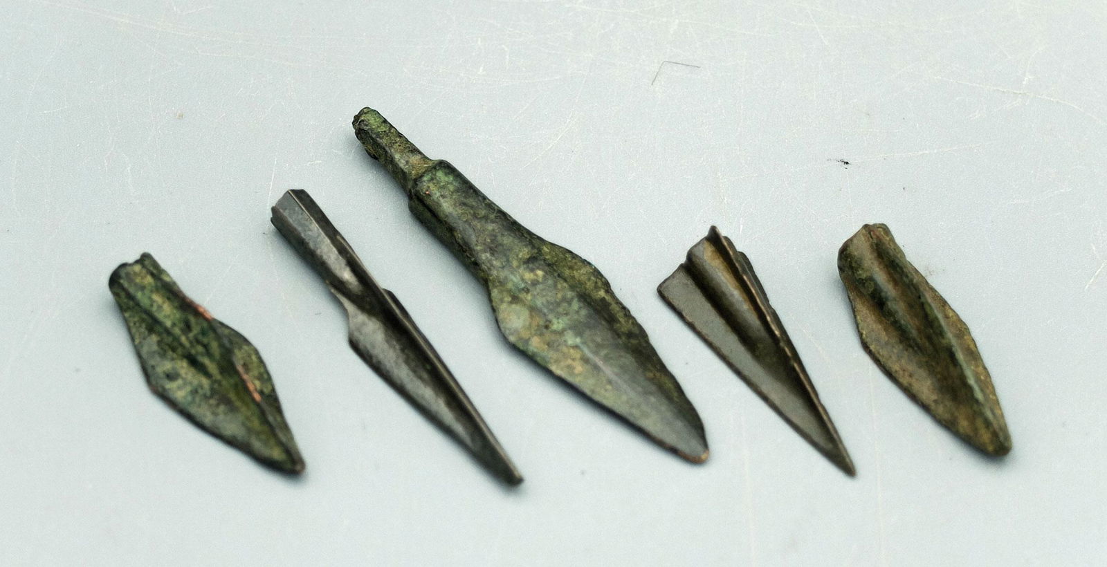 (5) Ancient Bronze Arrowheads, ca. 1200 - 800 BC (1 of 2)