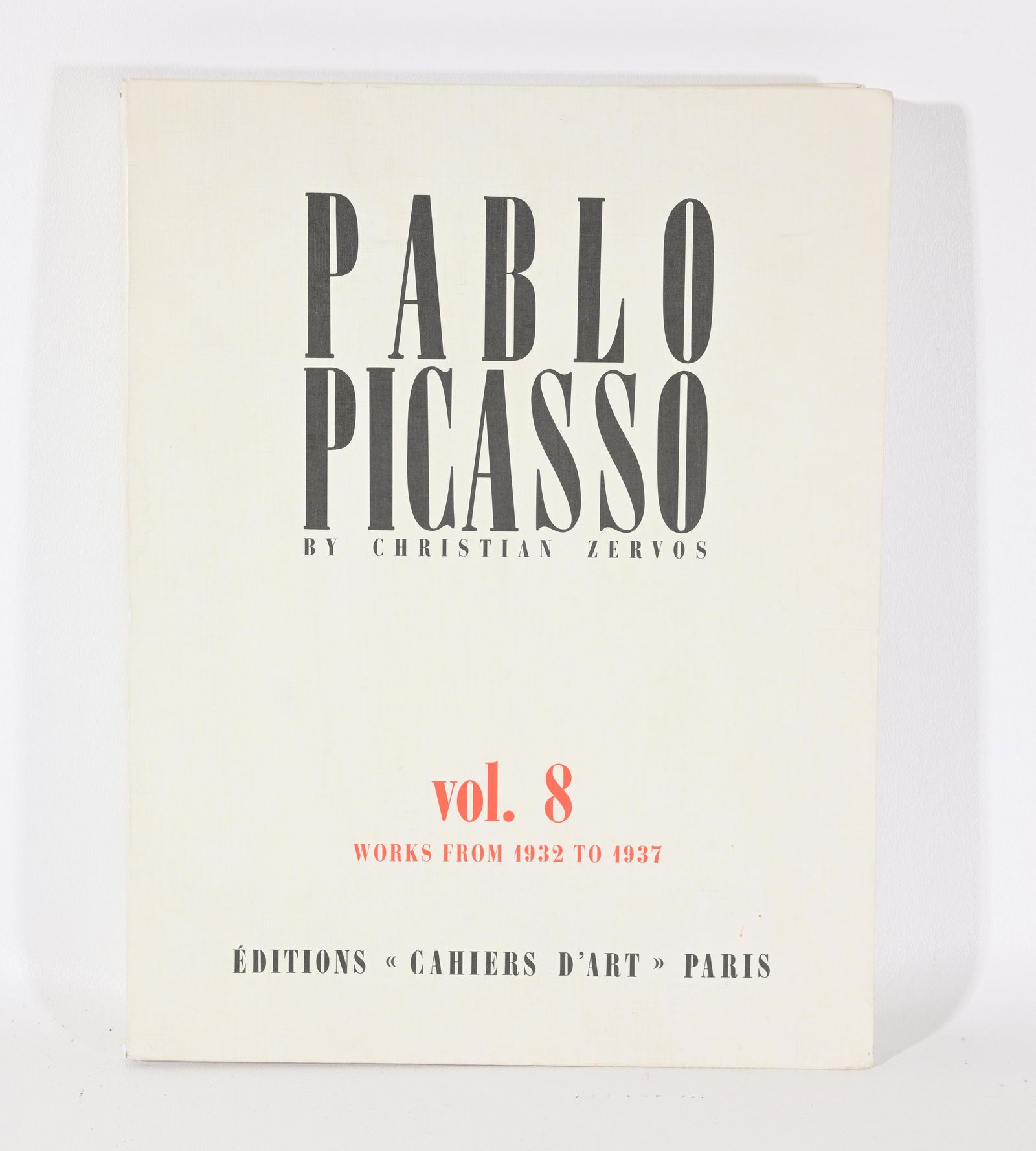 Pablo Picasso by Christian Zervos - Vol 8: Pablo Picasso by Christian Zervos - Vol 8 Publisher: Editions "Cahiers D'Art", Paris Publication Date: 2013 Book Type: Catalogue Raisonne Numbered: 6/1000 In 1932, Cahiers d'Art published the first vo