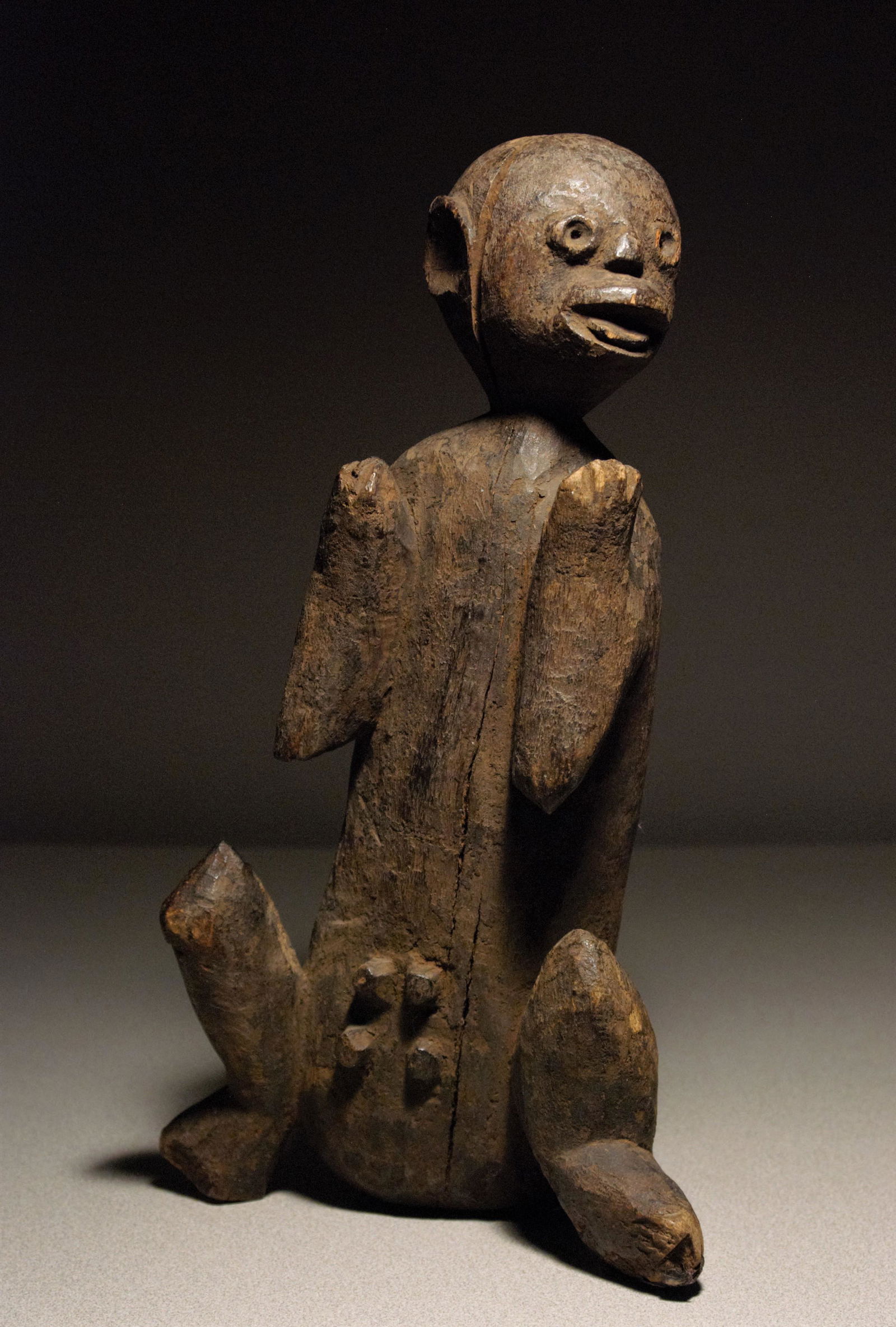 Sukuma peoples Seated figure (1 of 7)