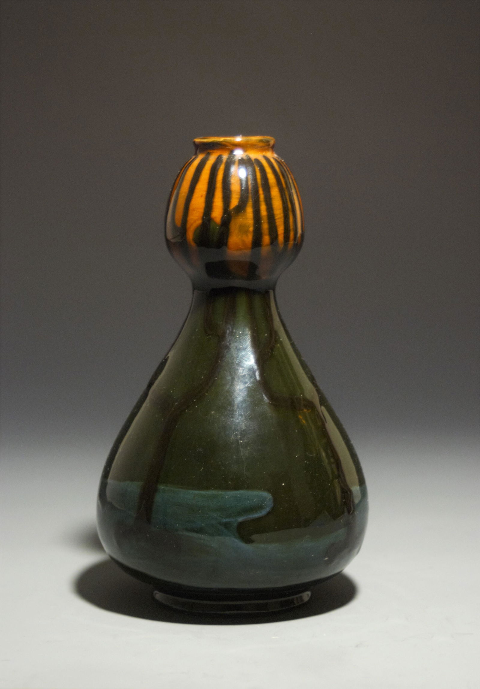 Frederick Hurten Rhead (1880-1942) Vase (1 of 5)