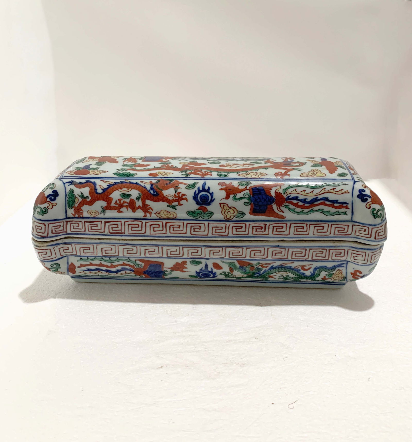 Chinese Famille Vert Box and Cover: A Chinese Famille Vert Box and Cover, Jiajing Mark, W. 30 cm, H. 10.7 cm.