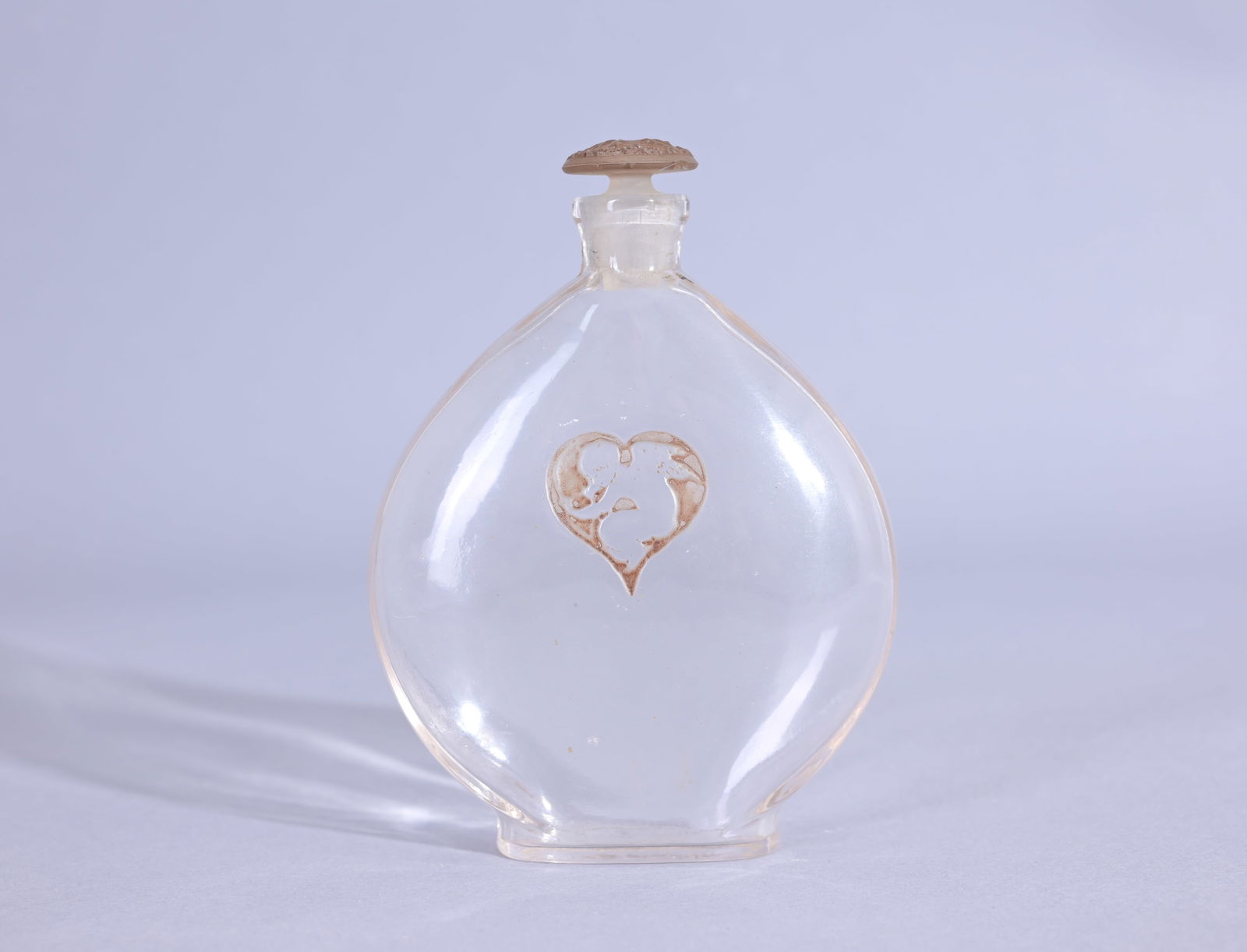 R Lalique Arys L'Amour dans le Coeur Bottle (1 of 8)
