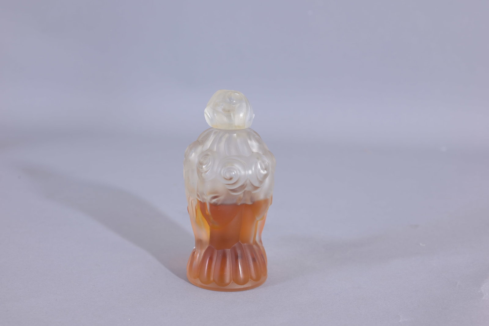Elizabeth Arden 'On Dit' (Gossip) Perfume: Elizabeth Arden 'On Dit' (Gossip) Perfume Bottle. As two ladies, their heads touching, one whispering a secret to the other. (Elizabeth Arden - 9) Provenance: single owner lifetime collection from Jac