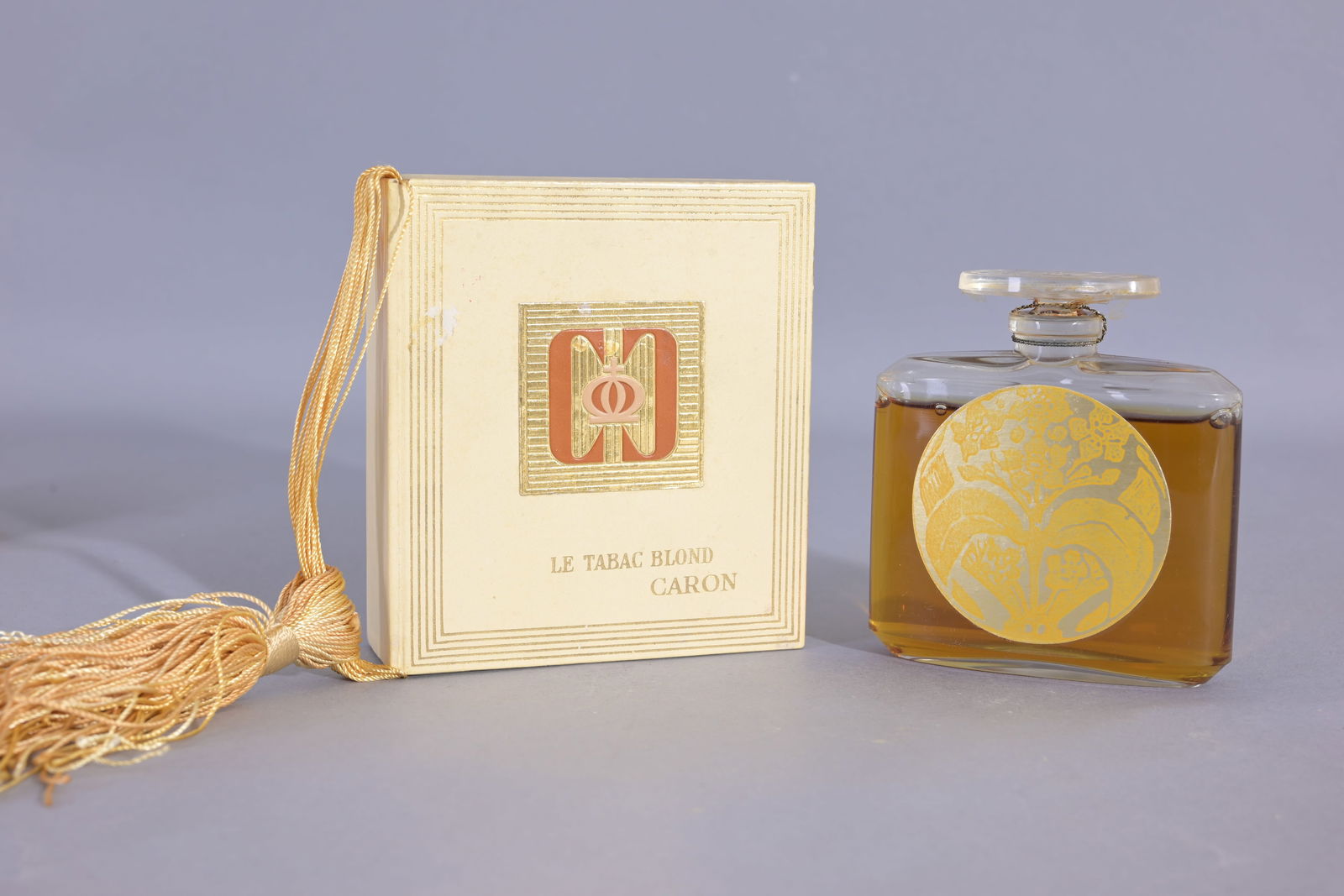 Caron "Le Tabac Blond" Perfume Bottle (1 of 7)