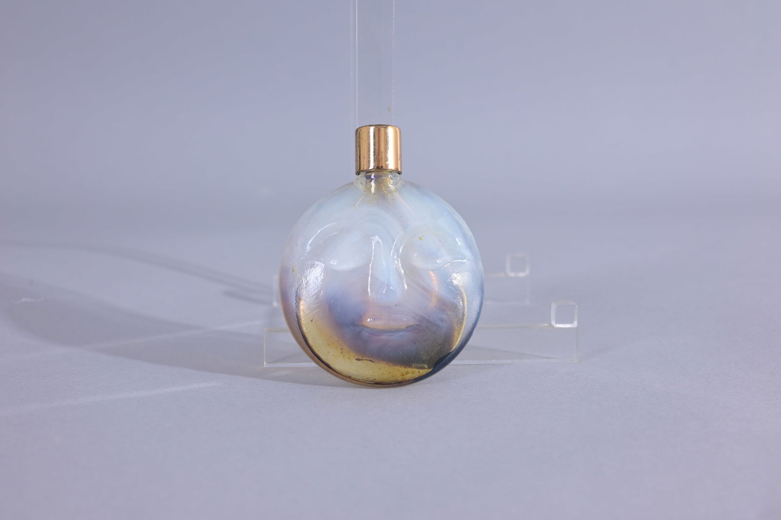 Lancome Magie Spoutnik perfume bottle, opalescent (1 of 4)