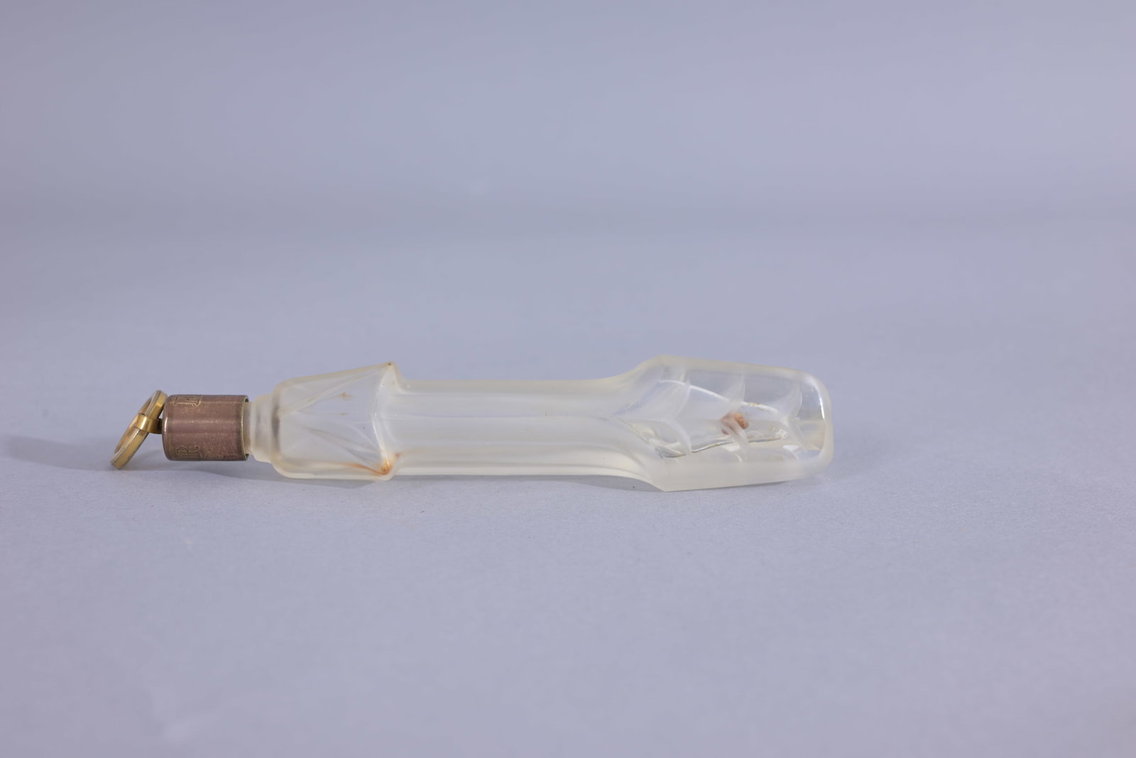Lancome - Fleches D'Or - Frosted Arrow Bottle: Lancome - Fleches D'Or - Frosted Arrow Bottle. circa 1938. Arrow etched in flacon - arrow shaped flacon. (Lancome - 1002) Provenance: single owner lifetime collection from Jacksonville, FL - Entire co