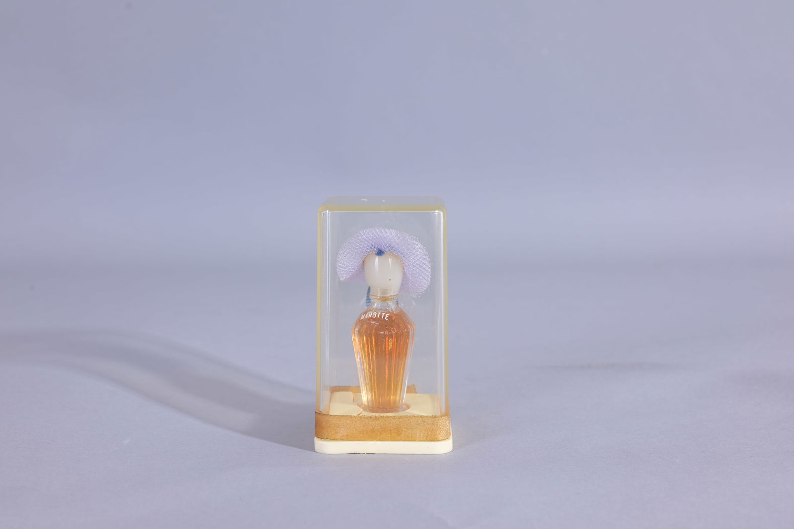 Rose Valois "Chapeaux Miniatures" mini perfume (1 of 3)