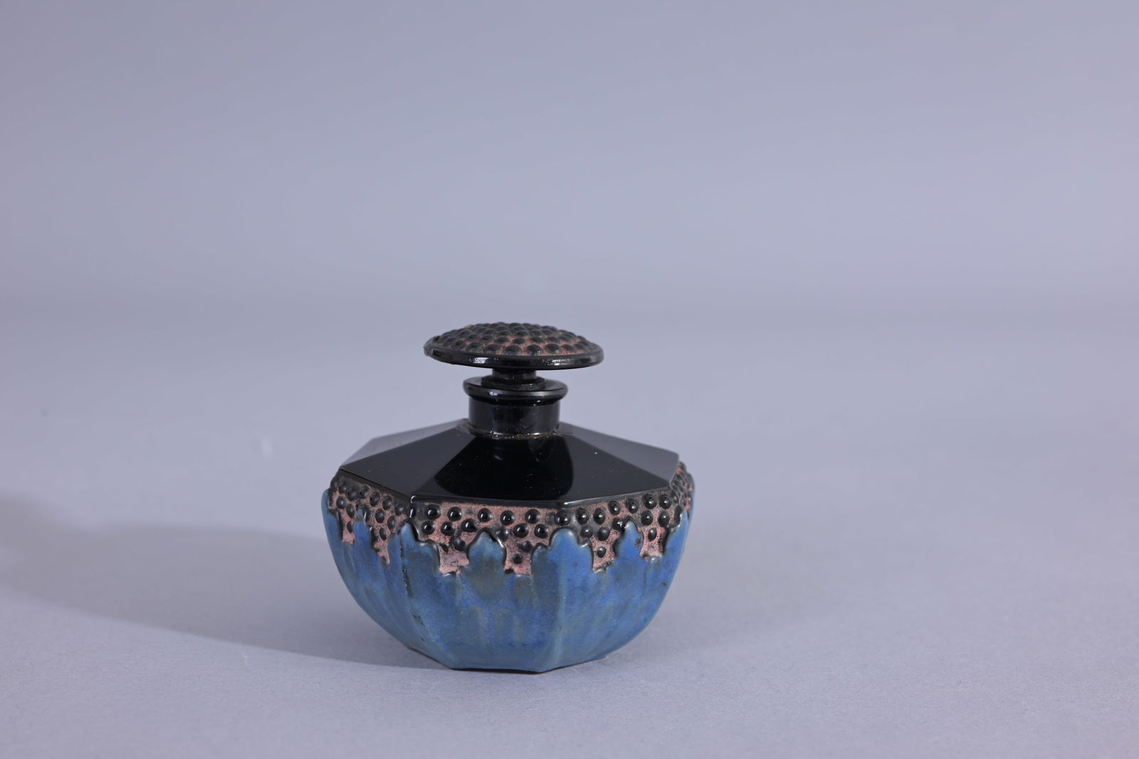 Julien Viard - black and blue art deco perfume (1 of 6)