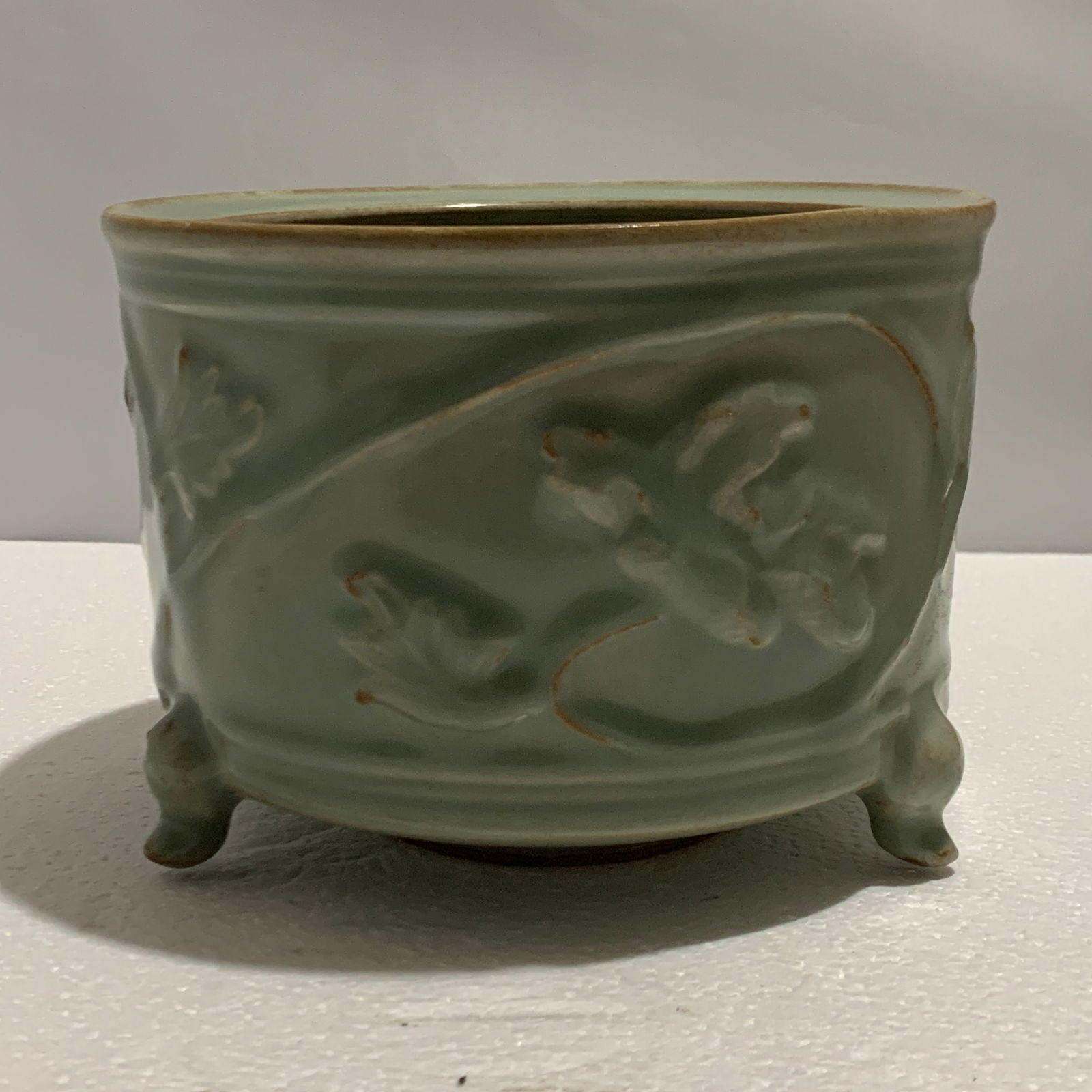 Chinese Longquan celadon tripod censer, Yuan-Ming (1 of 9)