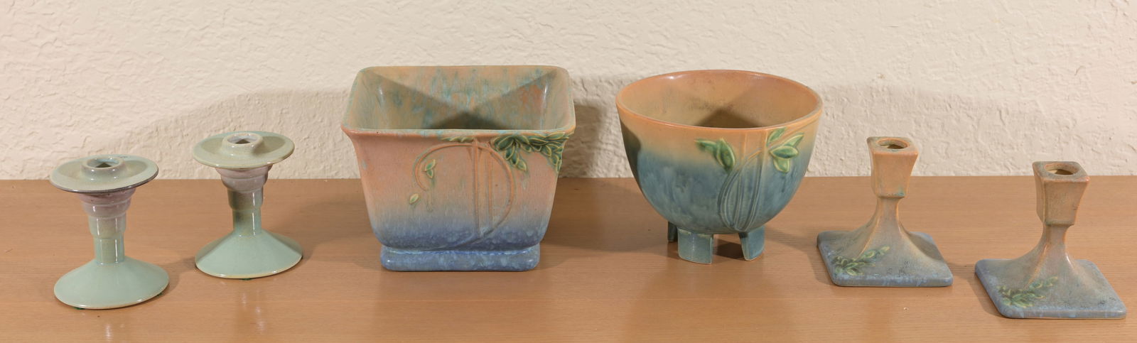 (6) Assorted Roseville Pottery Vessels (1 of 12)