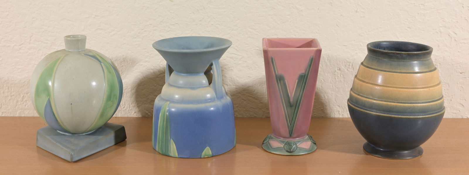 (4) Assorted Roseville Pottery Vessels (1 of 9)