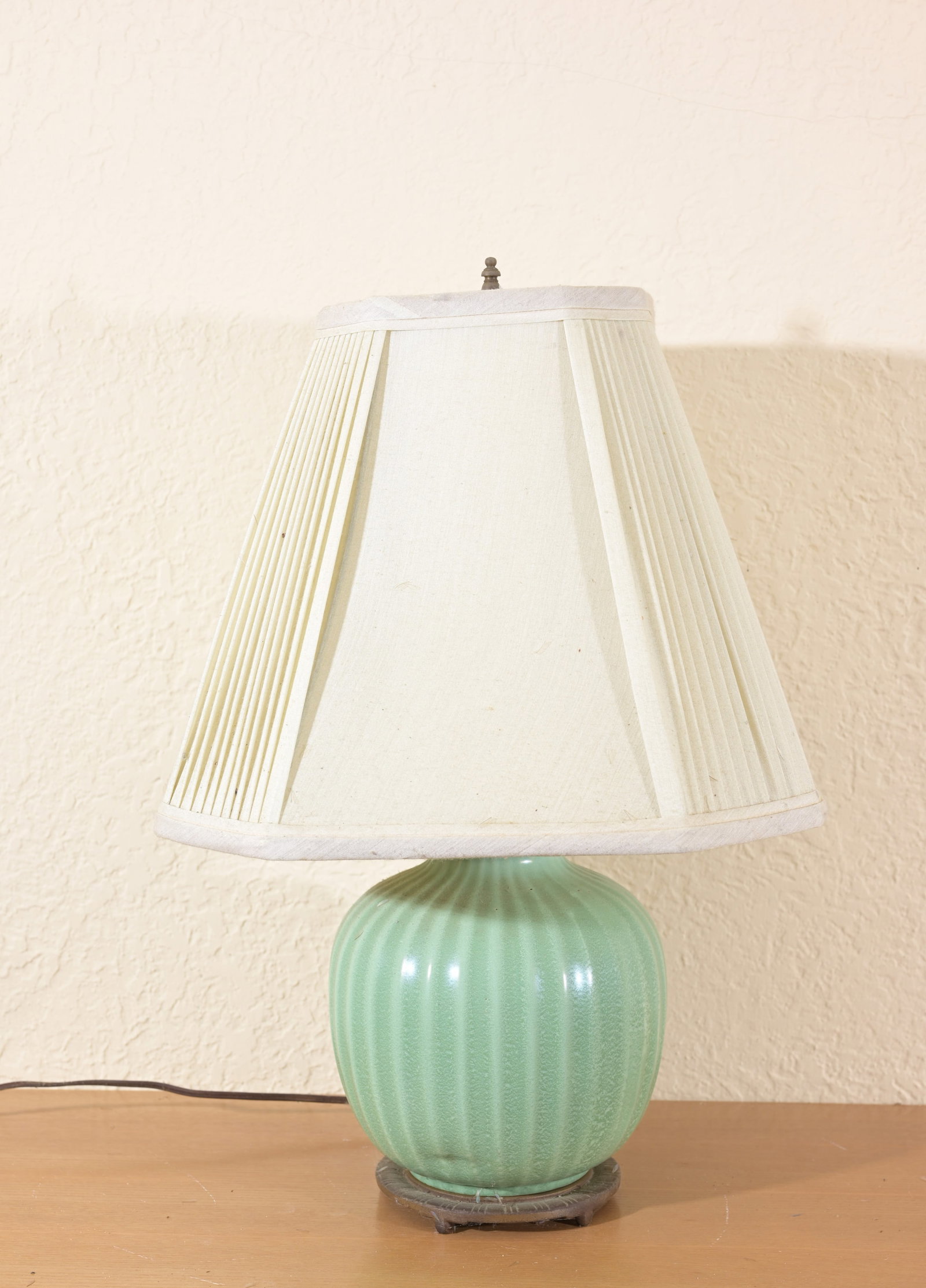 Mid Century Table Lamp: Mid Century Table Lamp. Height: 21 in.