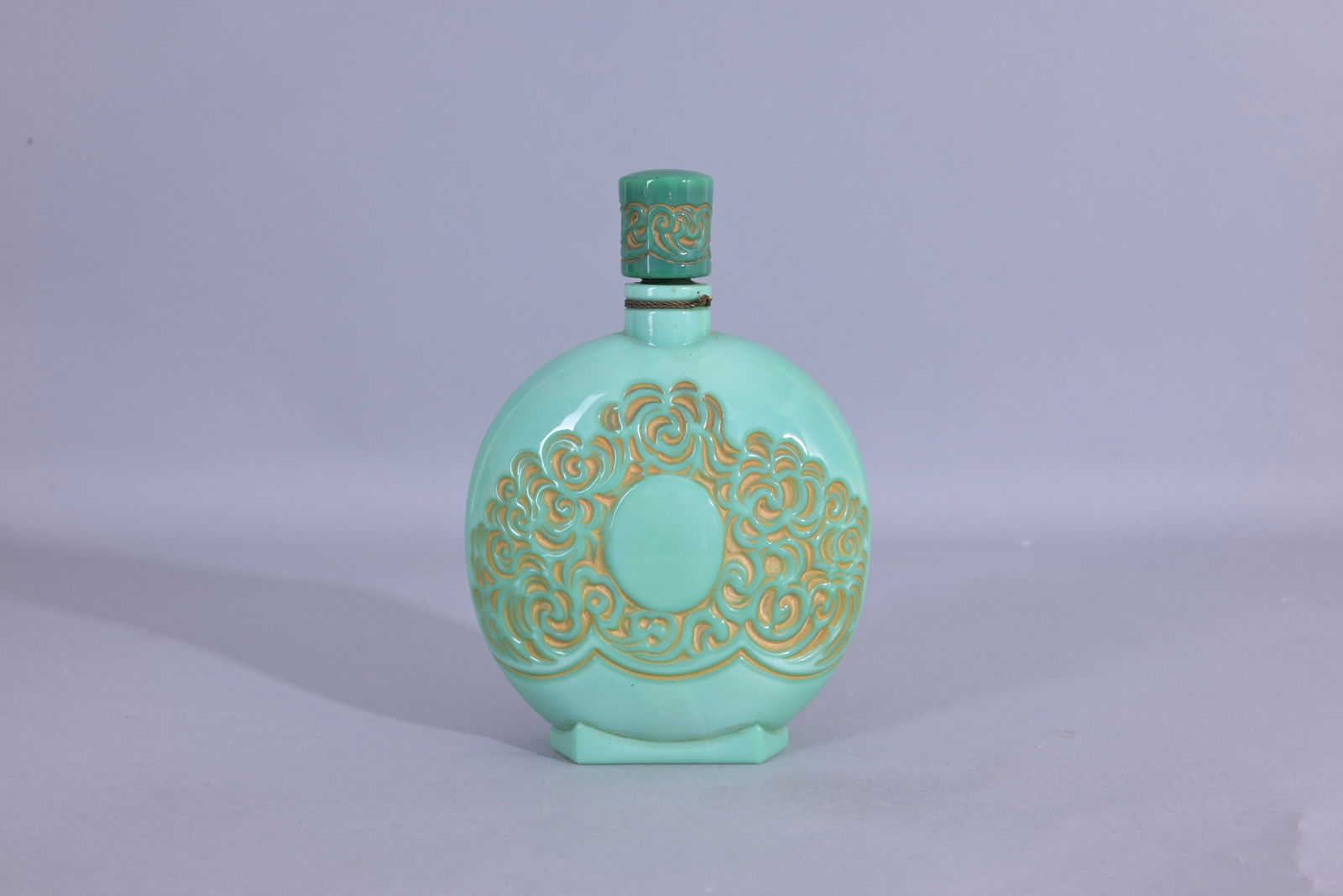 Pierre Lionceau Parfum pour Blondes perfume bottle: 1926 Pierre Lionceau Parfum pour Blondes perfume bottle and stopper, opaque turquoise crystal, yellow ochre patina. Circa 1925 Stopper removable. Condition: Good (Lionceau - 1)