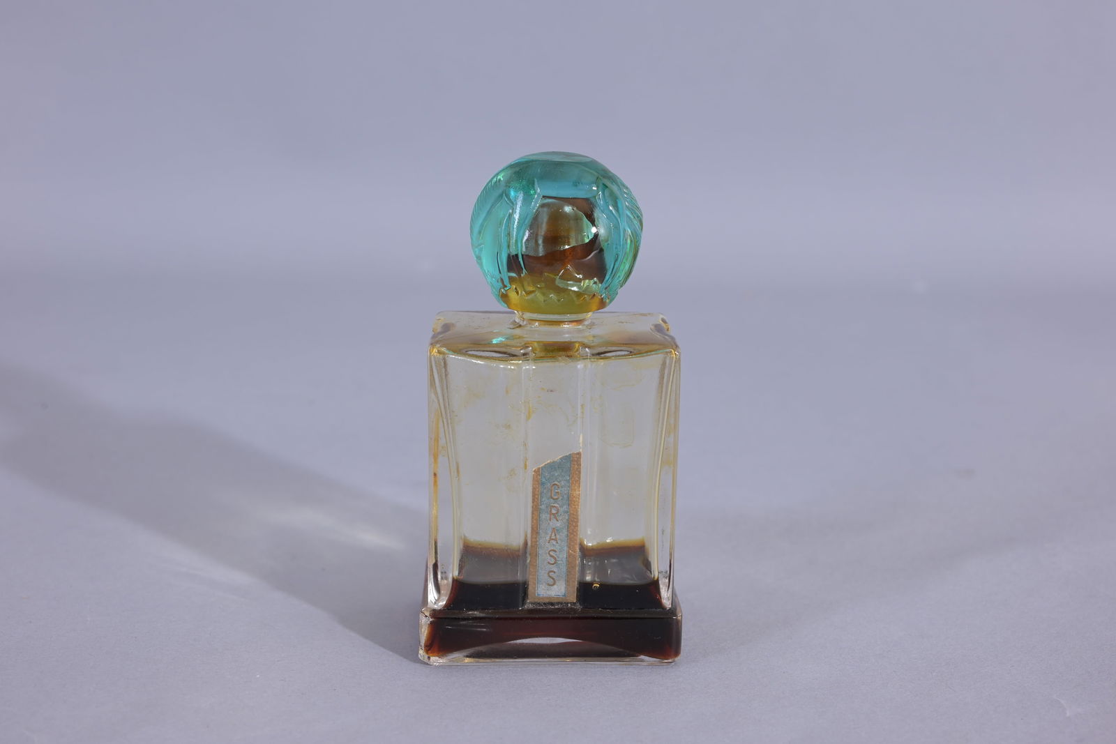 Elizabeth Arden Blue Grass Perfume Bottle (1 of 7)