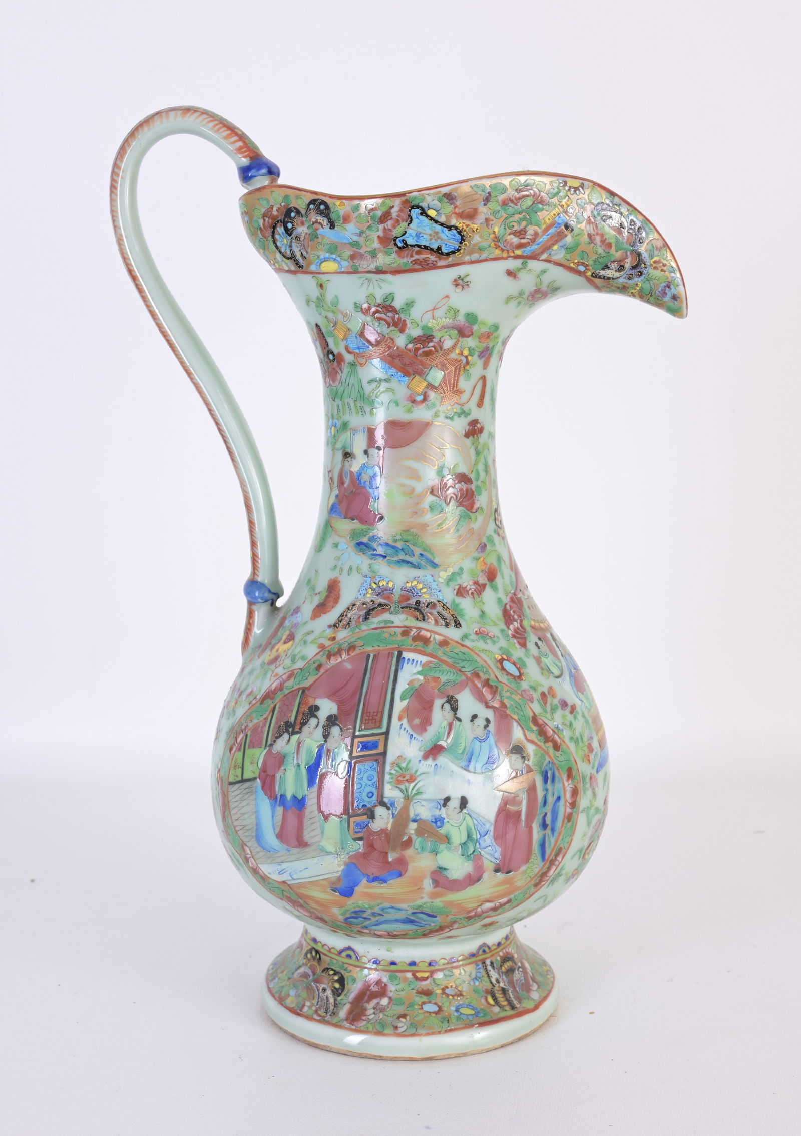 Chinese Rose Medallion Porcelain Ewer: Chinese Rose Medallion Porcelain Ewer. Dimensions: 16.5 x 10 x 7 in.
