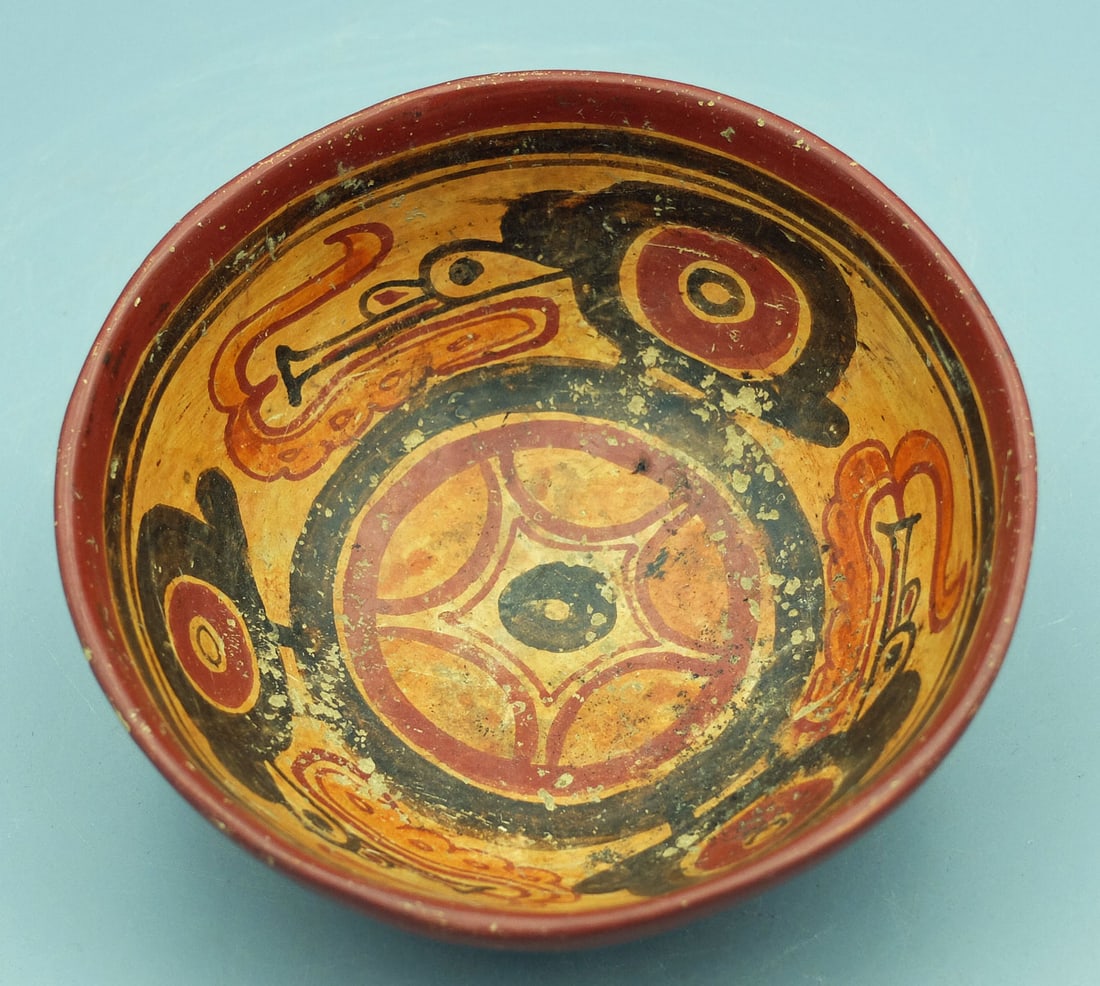 Maya polychrome bowl from El Salvador (1 of 3)