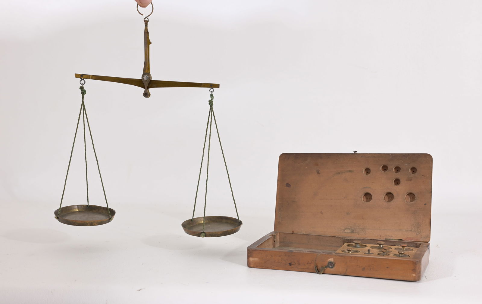 Antique Brass Hand Balance Scale w/ Weights (1 of 6)