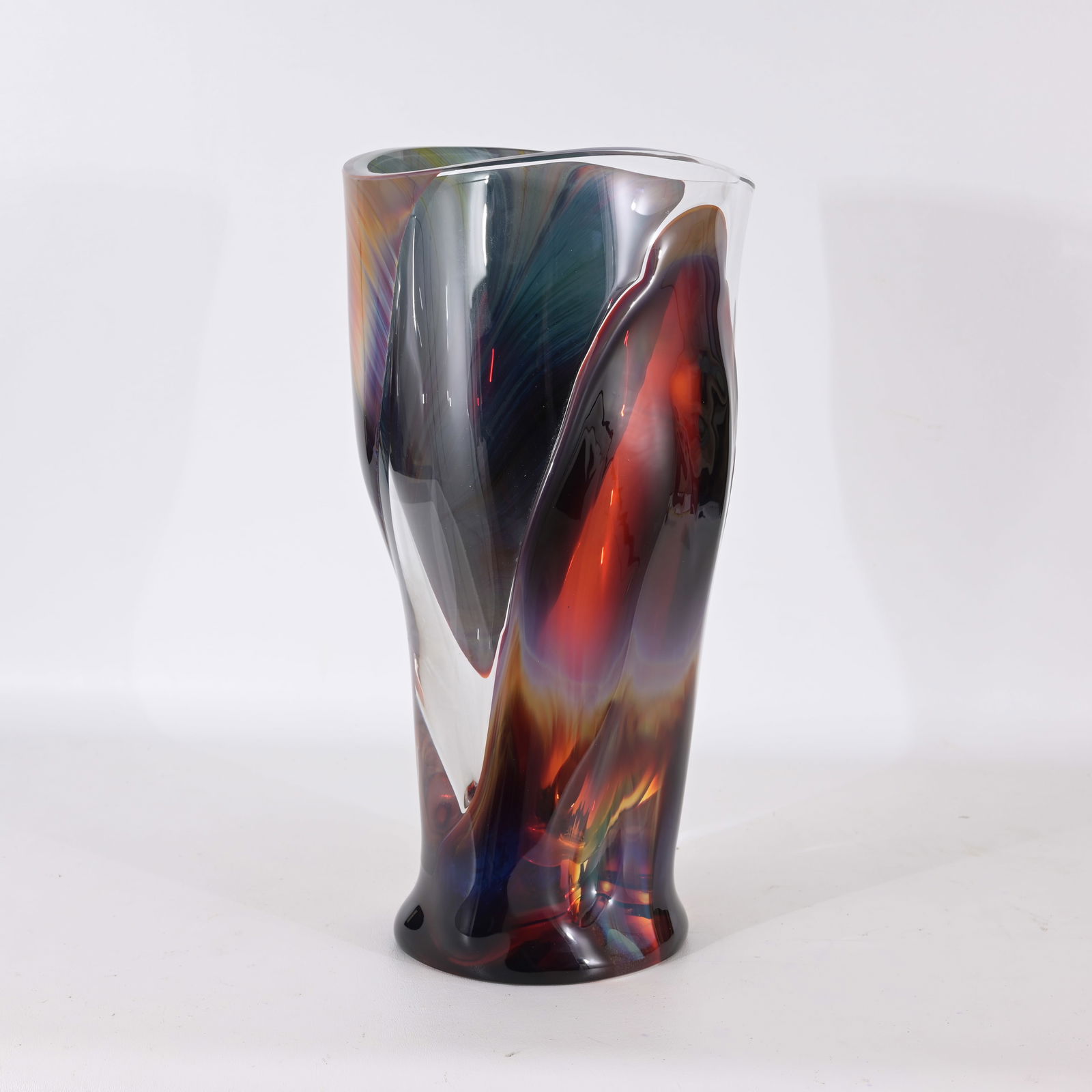 Dino Rosin (B. 1949) Pebble Art Glass Vase: Dino Rosin (Italy, Born 1948) "Pebble Vase" Venetian Murano glass vase. With the studio stamp and signed by Rosin along the side. Provenance: puchased from Wyland Galleries for $ 4,590 in 2009. Dimens