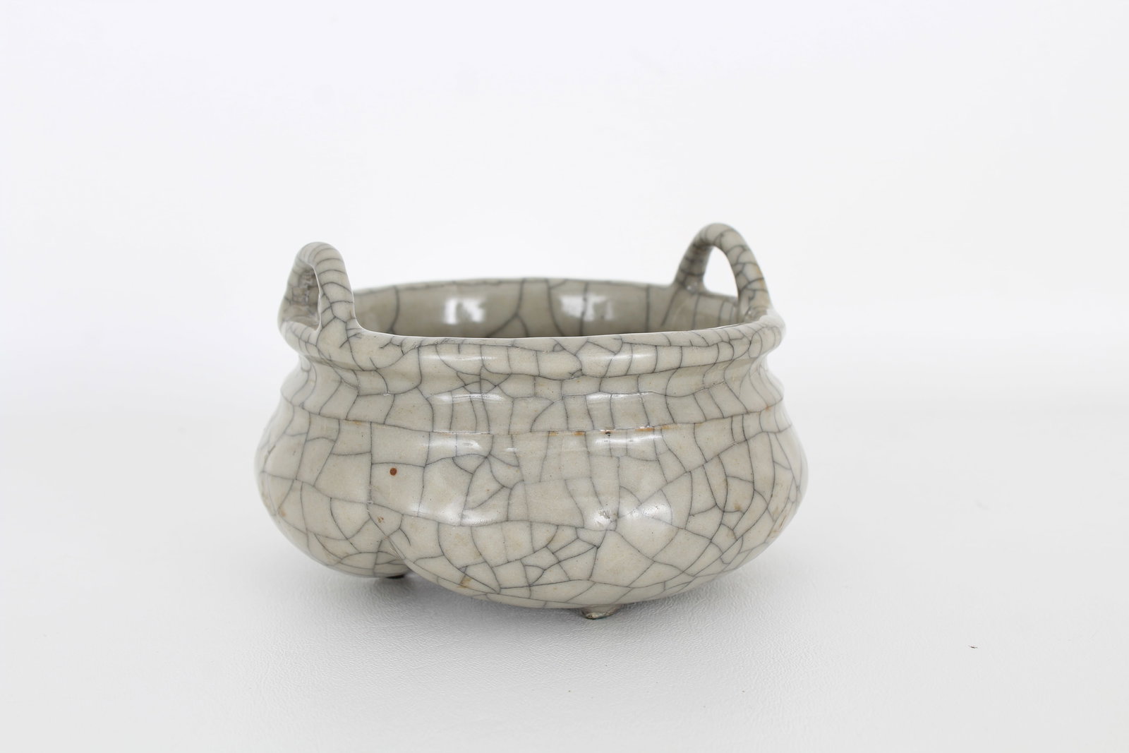 Chinese ge-type incense burner (1 of 6)