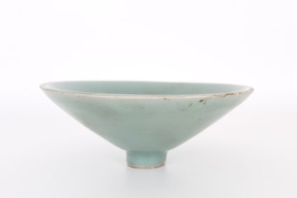 Chinese Longquan celadon conical bowl