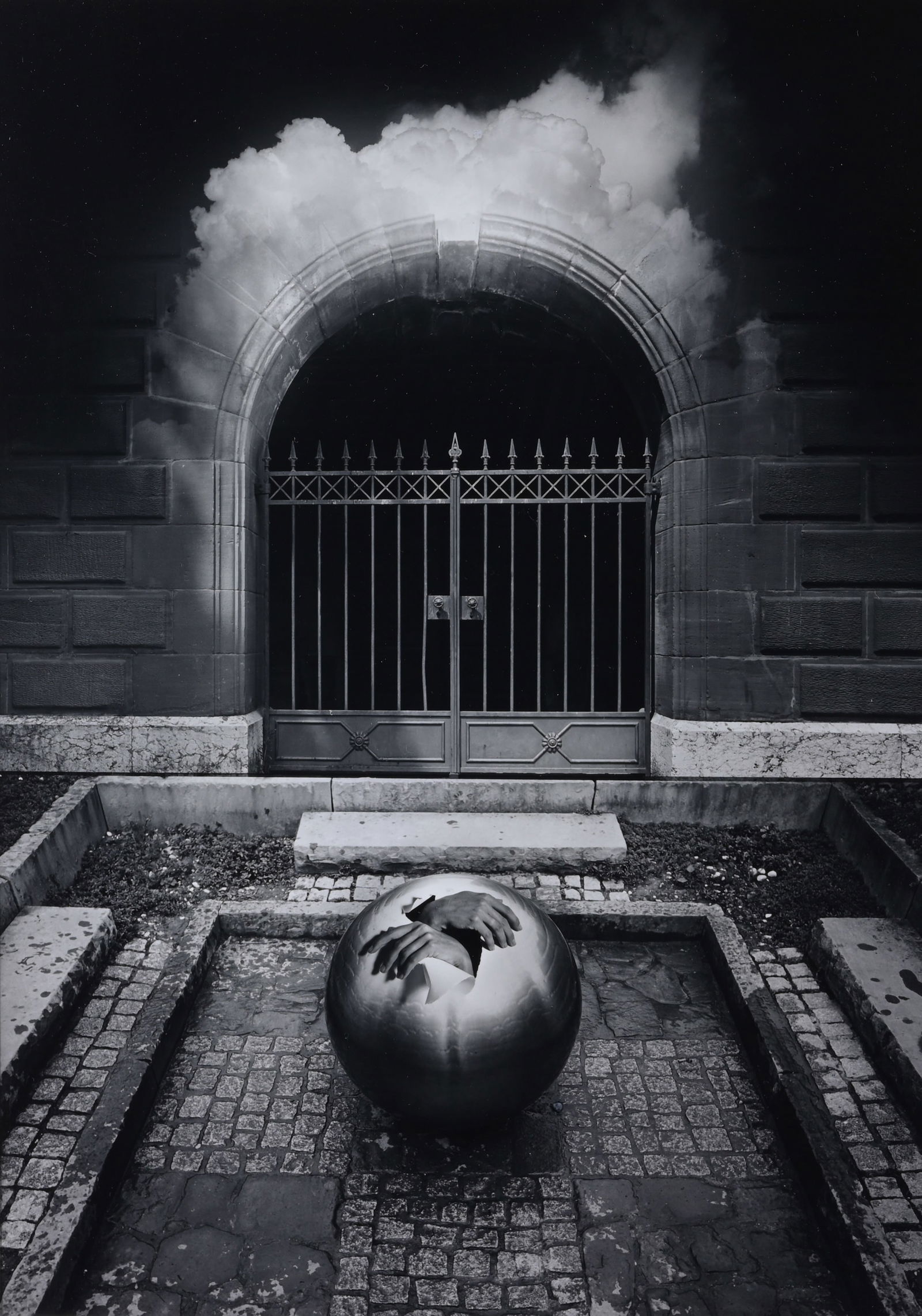 Jerry Uelsmann - Untitled, 1983 (1 of 6)