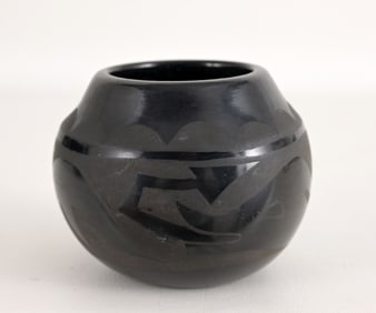 Julian (Pocano) Martinez (New Mexico, 1897 - 1943)