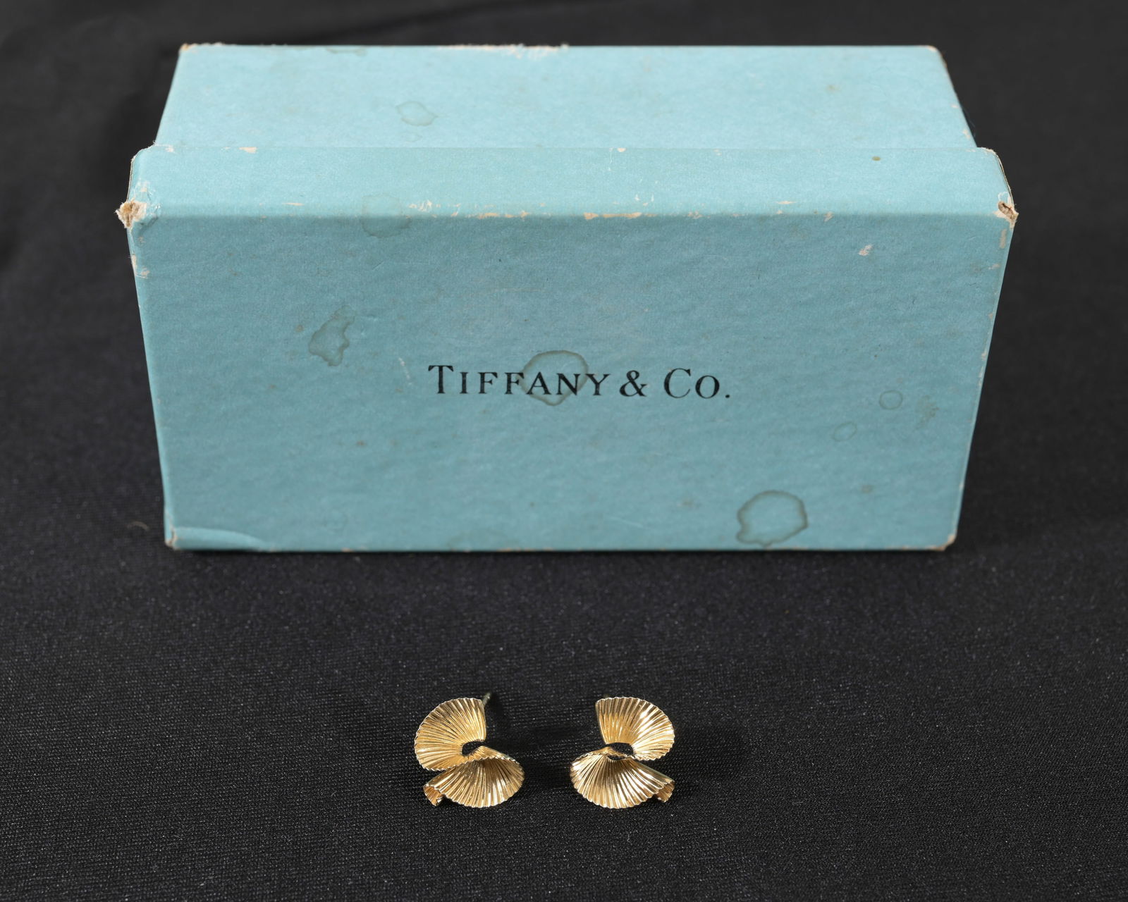 Tiffany & Co. 14K Gold George Schuler Earrings: Tiffany & Co. 14K Gold George Schuler Earrings. Stamped on post. Missing backings. Weight: 1.5 g.