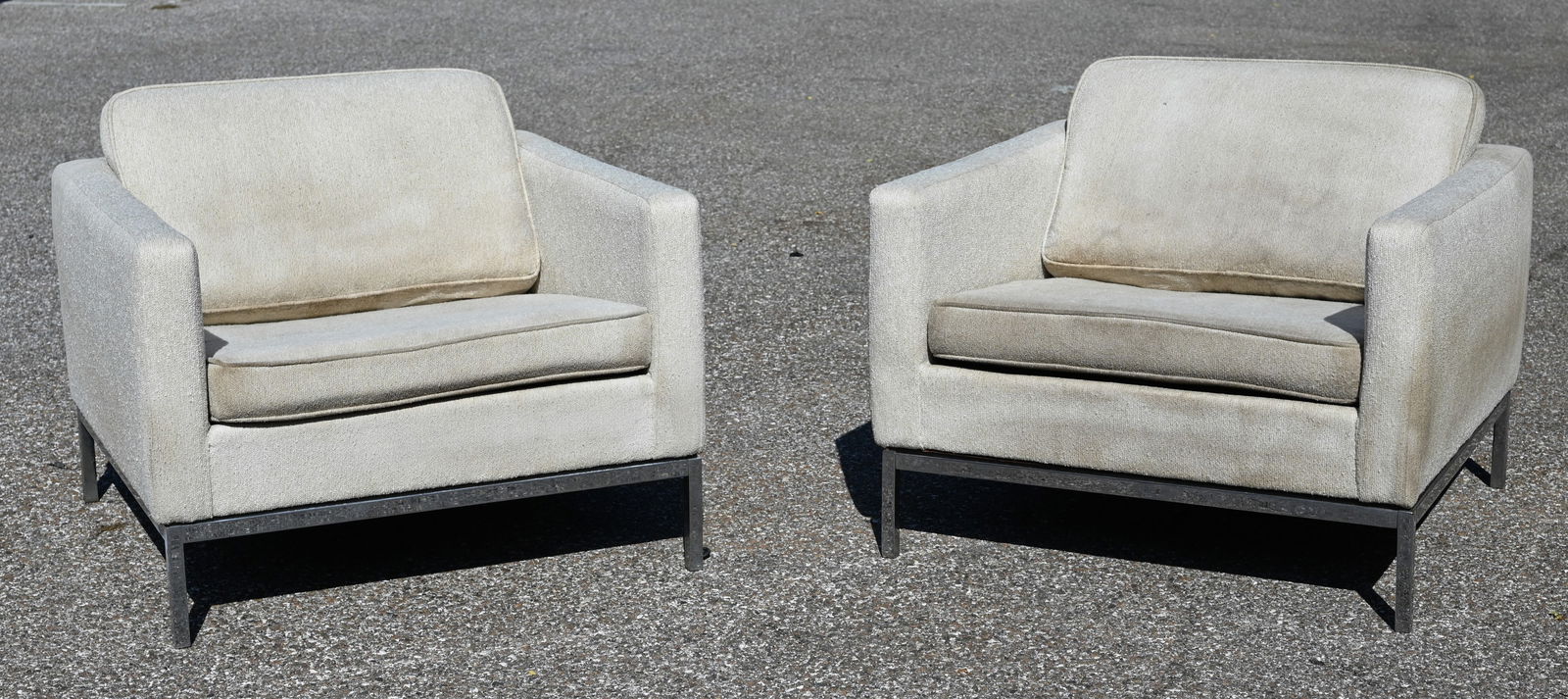 (2) Mid Century Florence Knoll Cube Chairs (1 of 9)